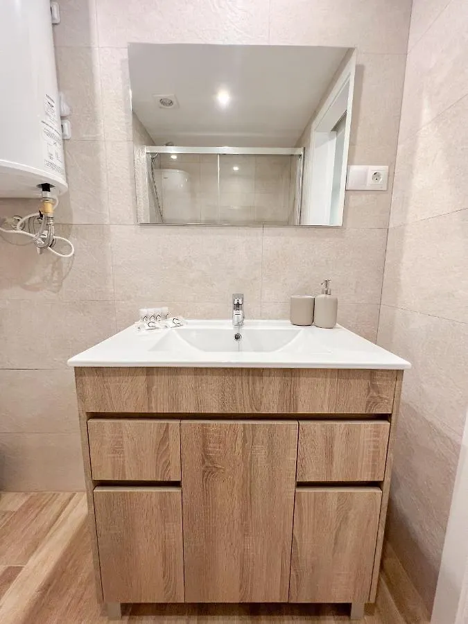 בנאלמדנה Bright & Cozy Apartment Acuario Beach&Pool