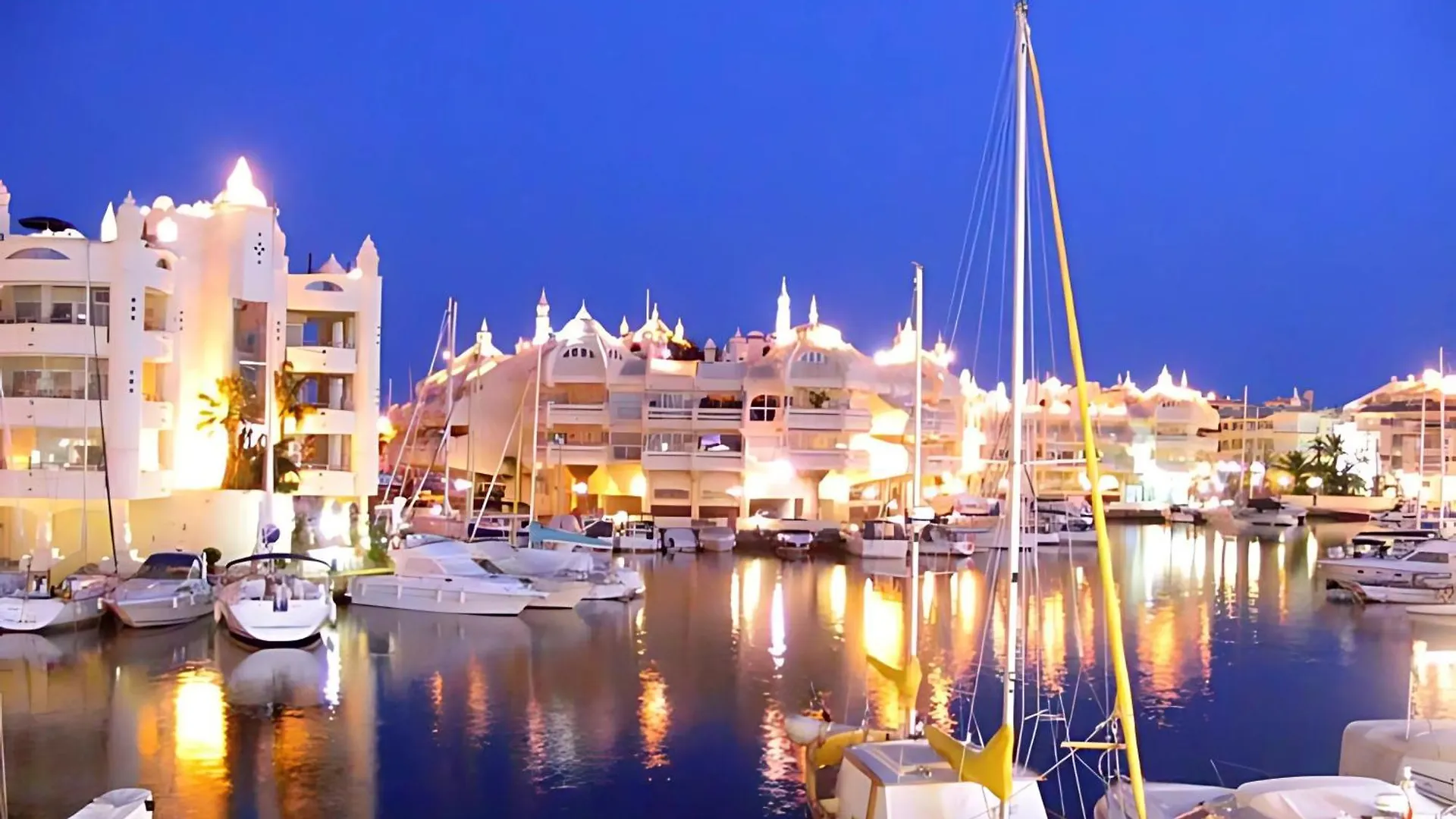 Bright & Cozy Apartment Acuario Beach&Pool Benalmadena Spain